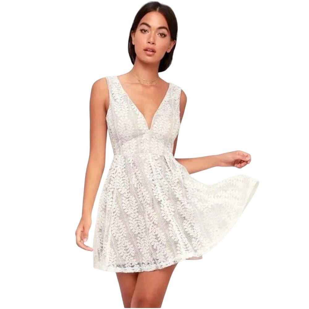 Lulu’s All My Heart White Lace Sleeveless Fit & Flare Skater Dress - Small  NWT